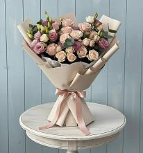 Букет цветов из:  Розы и Лизиантусы #REPLACE_PRED# Южный