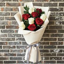 Букет цветов из:  Розы в Южный