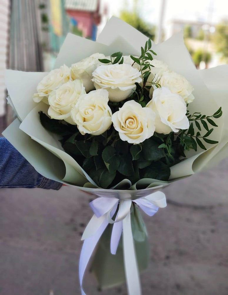 Букет Белые розы Проуд в Южный