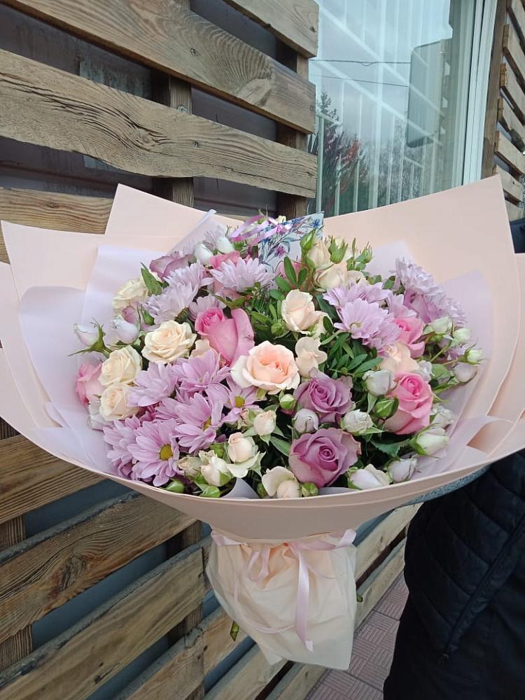 Букет цветов из: Розы и Хризантемы в Южный