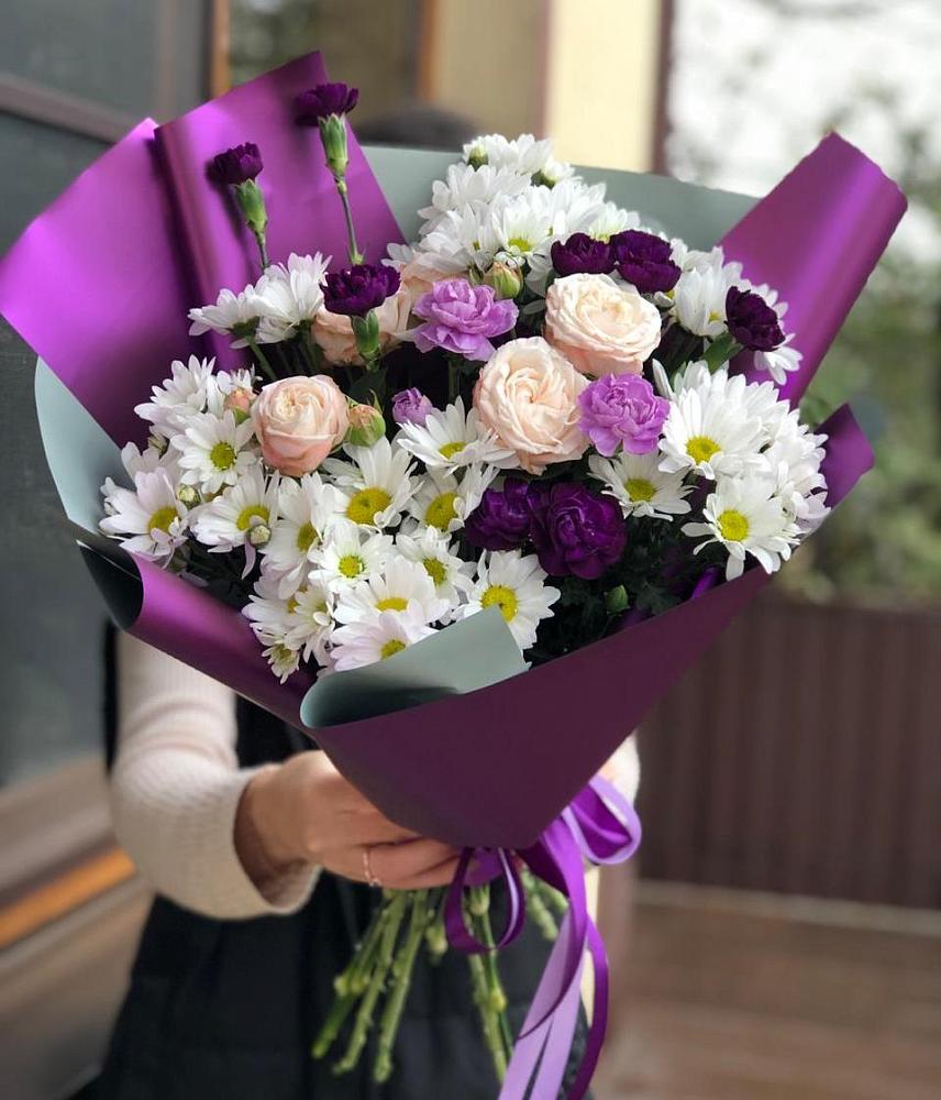 Букет цветов из: Хризантемы, Гвоздики и Розы в Южный