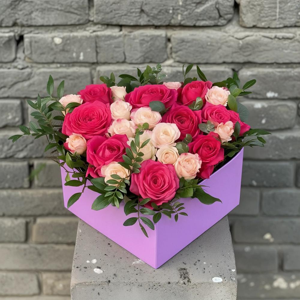 Цветочная композиция из Розы в коробке в Южный