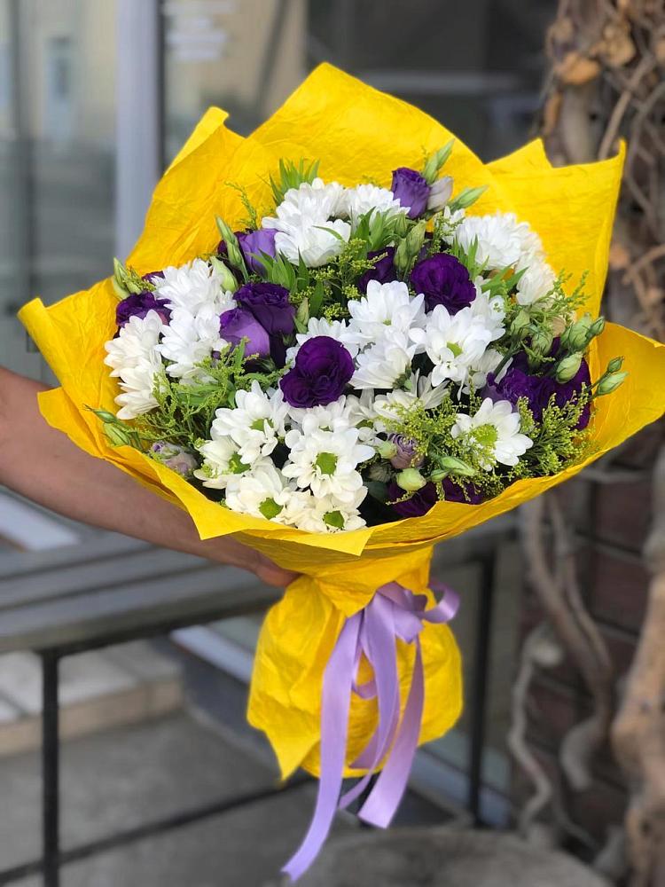 Букет цветов из: Ирисы, Хризантемы и Ромашки в Южный