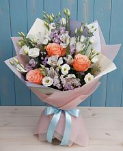 Букет цветов из:  Лизиантусы, Розы, Альстромерии и Гипсофила #REPLACE_PRED# Южный