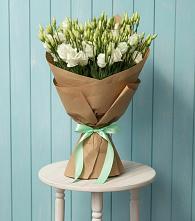 Букет цветов из:  Лизиантусы в Южный