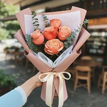 Букет цветов из:  Розы в Южный