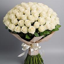 Букет 101 беля роза Белоснежка в Южный