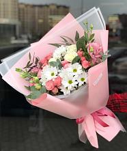 Букет цветов из:  Розы, Лизиантусы и Хризантемы в Южный