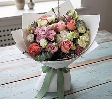 Букет цветов из:  Розы, Лизиантусы и Гвоздики в Южный