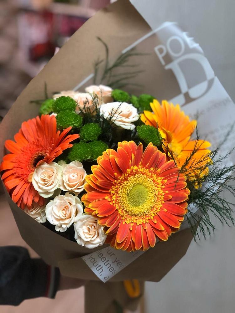 Букет цветов из: Герберы, Хризантемы и Розы в Южный