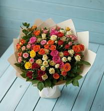 Букет Микс из разноцветных кустовых роз в Южный